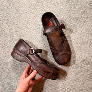 DANSKO XP dark chocolate brown leather mary jane clogs comfort shoes 41/10.5